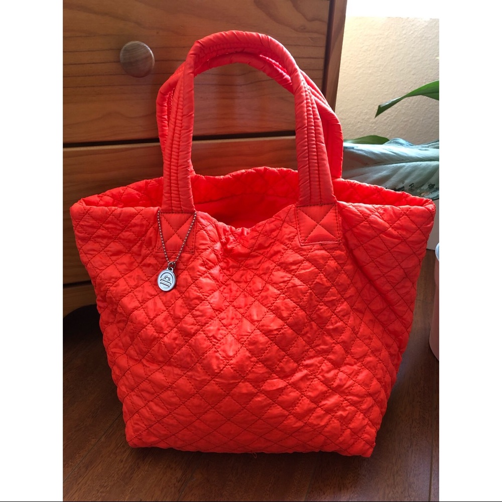 Lightweight Quilted Handbag